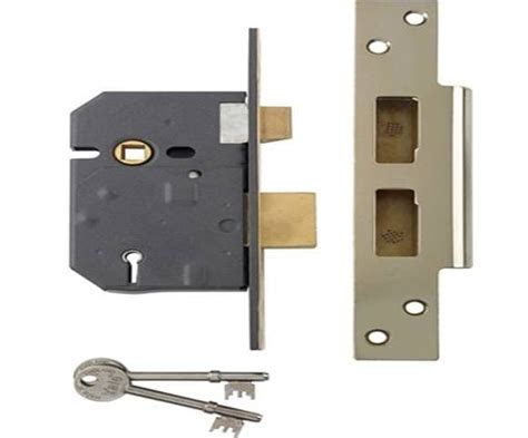 Yale Pm562 Hi Security Bs 5 Lever Mortice Sash Lock 67mm 2 5in And 80mm 3in Polished Brass