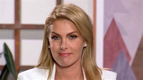 Ana Hickmann cai no choro ao falar sobre violência contra mulher