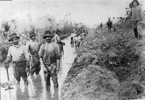 Los héroes gallegos que construyeron el Canal de Panamá