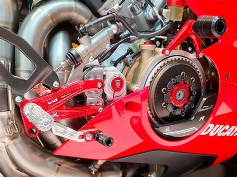 Pe Pr Pedane Regolabili Pramac Racing Edition Cnc Racing Ducati