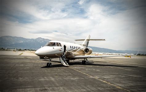 HAWKER 800 – Starjet, Inc.