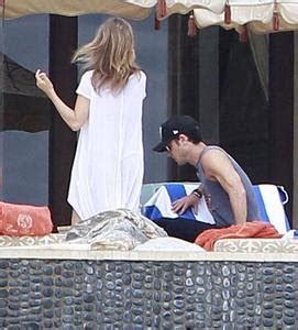 Retro Bikini Jennifer Aniston Bikinis And Kissing Moment For The