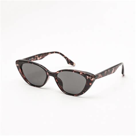 Xu Hướng Kính Mắt Nam Nữ Hot Trend