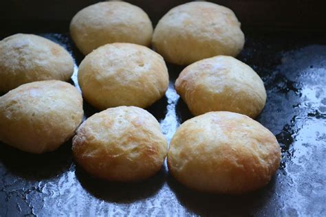 Mini No Knead Artisan Bread Rolls Recipe – Gayathri's Cook Spot