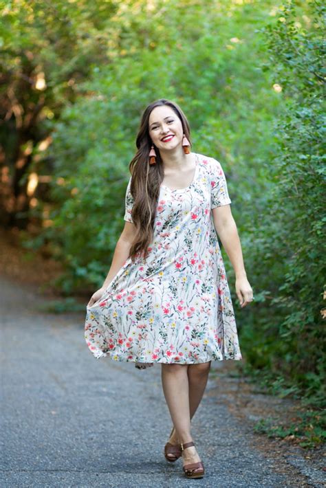 Free Swing Dress Tutorial With Stylish Fabric Sweet Red Poppy