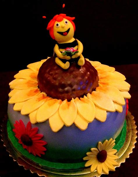 Maya Bee Cake - CakeCentral.com