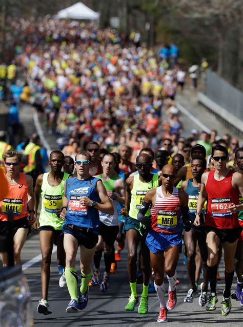 Who Was The Dad Leading The Boston Marathon At Mile One Rrunning