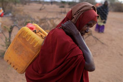 Dans la Corne de lAfrique la sécheresse menace de famine 20 millions