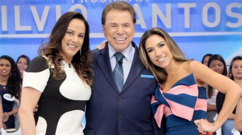 Silvio Santos Surge De Pijama Em Cliques Ao Lado Das Filhas Repleto