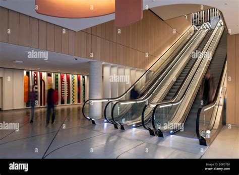 Entrance Lobby With Escalator 100 Liverpool Street London United Kingdom Architect Hopkins