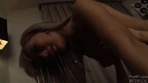 A Horny Apartment Wife 06