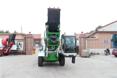 3 5m3 Articulated Chassis Mini Small Mobile Self Loading Concrete