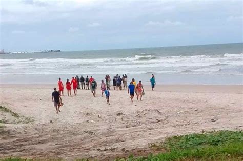 Corpo Encontrado Na Praia Da Avenida Pode Ser De Um Dos Pescadores