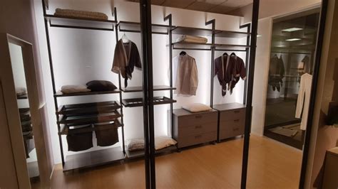 La Cabina Armadio Con Pali Moderne Armoire Et Dressing Autres