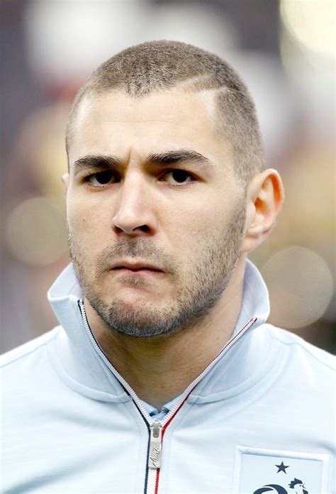 Karim Benzema On Tumblr Ronaldo Free Kick Soccer Players Football