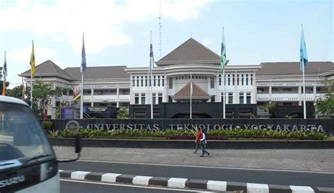 Biaya Masuk Kuliah Universitas Teknologi Yogyakarta Uty Ta 20232024 Info Biaya