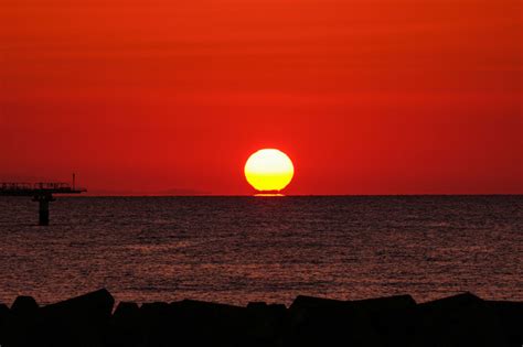 九州を呑み込むだるま夕日（室積海岸）lovenatureさん αcafe αの写真投稿サイト ｜ ソニー