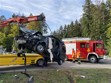 Kfv Cw Schwerer Verkehrsunfall Am Gaugenwalder Kreuz Hubschrauber Im