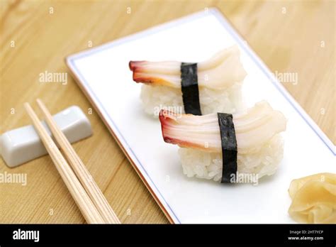Mirugai Sushi Hi Res Stock Photography And Images Alamy