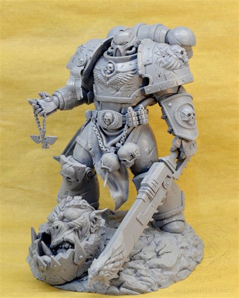 Space Marine Statue Ebay Warhammer 40k Artwork Warhammer Figures Warhammer 40k Space Wolves