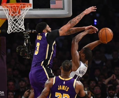 Lakers Highlights: Anthony Davis Seals Win Against Kings With Last ...