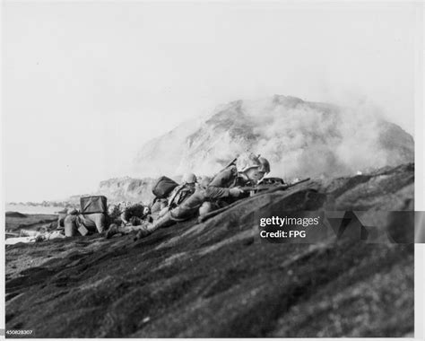 Us Troops Of The 27th Marine Regiment At The Battle Of Iwo Jima News