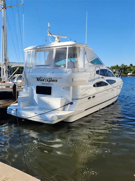 2004 Cruisers Yachts 405 Express Motoryacht Motor Yachts For Sale