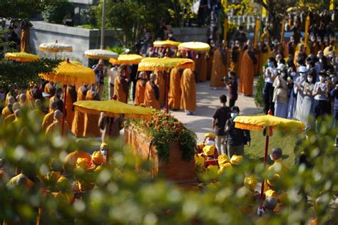 Photos Memorial Ceremony Photos From Hue Vietnam 🙏 Phật Pháp Nhiệm Màu