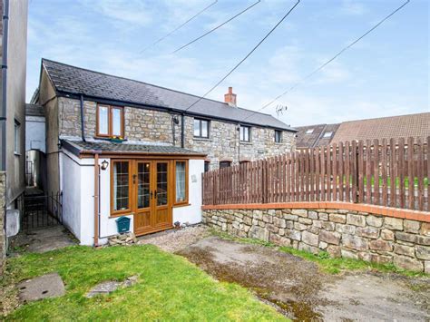 3 Bed Semi Detached House For Sale In Ashtree Cottages Pontypool