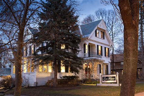 Beautiful Vermont Boutique Hotel : Victorian Charm