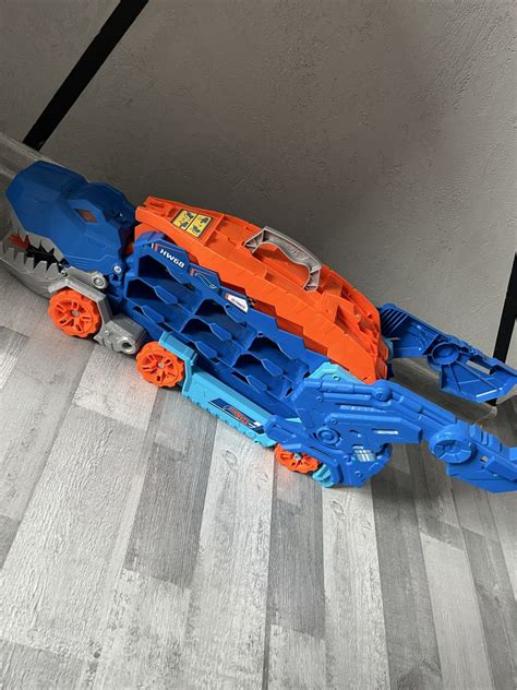 Hot wheels mega transporter t rex Radzionków OLX pl