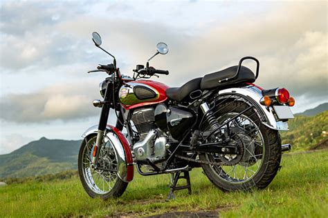 Royal Enfield Classic 350 Price Images Mileage And Reviews