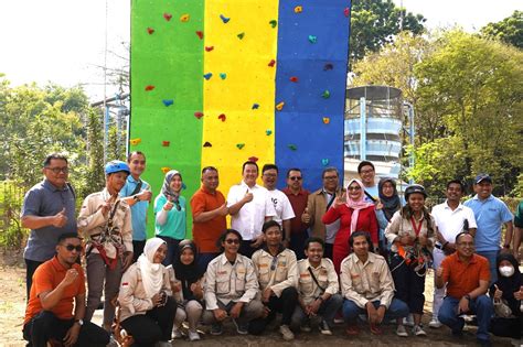 Resmikan Panjat Dinding Dan Student Hub Karitoru Caf Fakultas