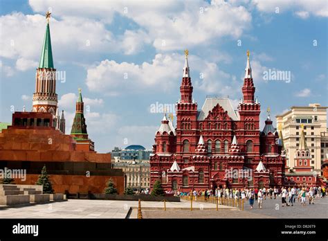 Staatliches Historisches Museum Und Auf Der Linken Seite Das Lenin