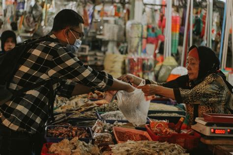 Pasar Tradisional Pictures Download Free Images On Unsplash