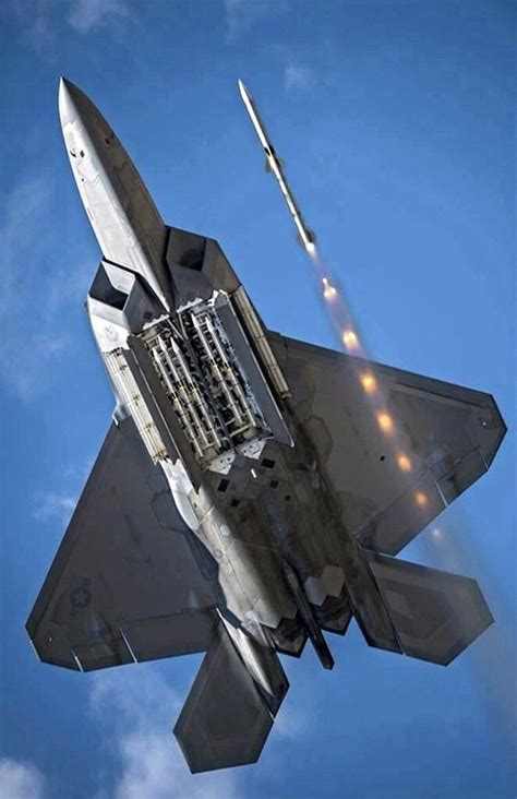 Lockheed Martin F 22a Raptor Launching Missile Aim 120c Amraam