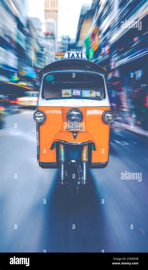 Chinese Tuk Tuk Hi Res Stock Photography And Images Alamy