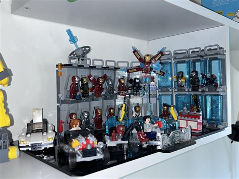 Updated my Tony Stark’s Iron Man lab : r/lego