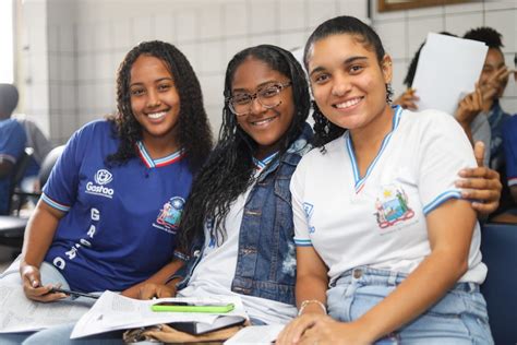 Programa Que Oferece Mais De Mil Vagas De Curso Preparat Rio Para