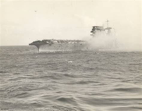 The Death Of A Lady The Uss Lexington Cv 2 At The Battle Of The