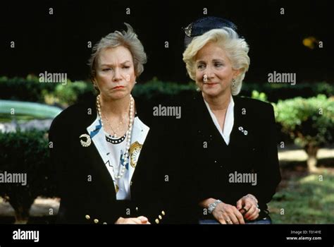 SHIRLEY MACLAINE, OLYMPIA DUKAKIS, STEEL MAGNOLIAS, 1989 Stock Photo ...