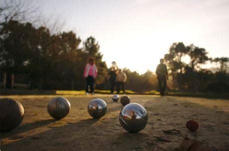 Comment choisir ses boules de pétanque en fonction du poste