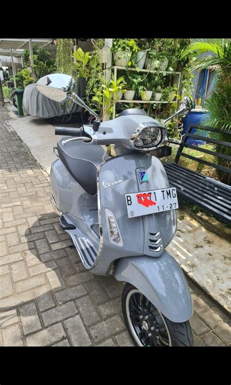 Dijual Sepeda Motor Vespa Sprint Cc Iget Abs Tahun Akhir