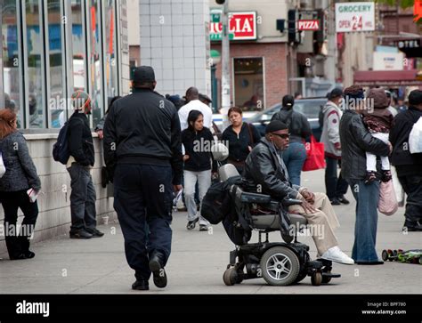 Busy Street 125th In East Harlem New York City Stock Photo Alamy