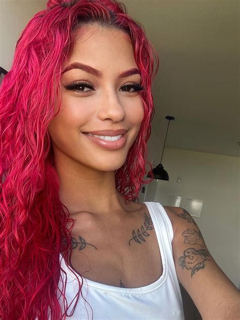 Renata Lima (@real_renatalima) • Instagram photos and videos