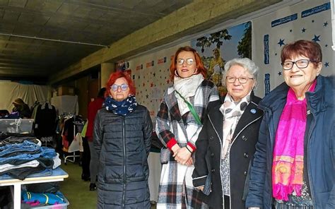 Elven Succ S Pour La Braderie Du Et Mars Du Secours Catholique