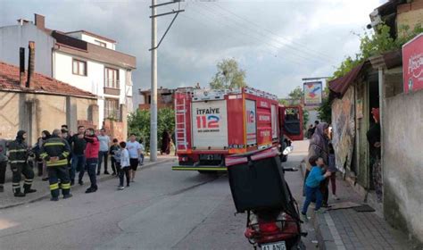 Kocaeli Nin Gebze Il Esinde Tek Katl M Stakil Bir Evin Mutfa Nda Ka