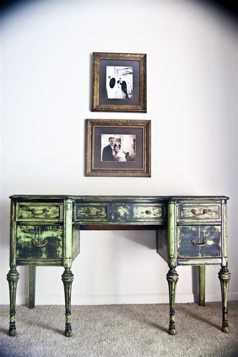 551 East Bohemian Vanity