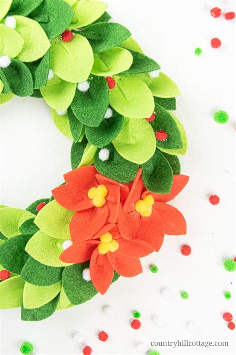 DIY Christmas Felt Wreath with Felt Poinsettia 2 Ways