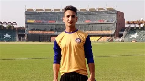 Naseem Shahs Brother Hunain Shah Catches Limelight On T20 Debut In